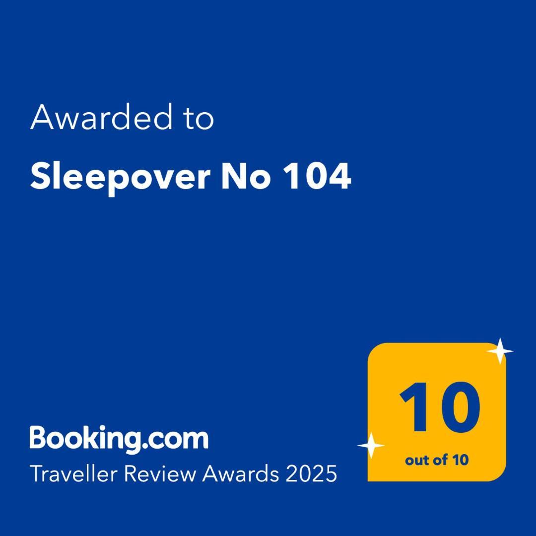 Apartment Sleepover No 104 *